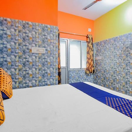 Spot On 74542 Aarav Hotel Jādabpur Kültér fotó