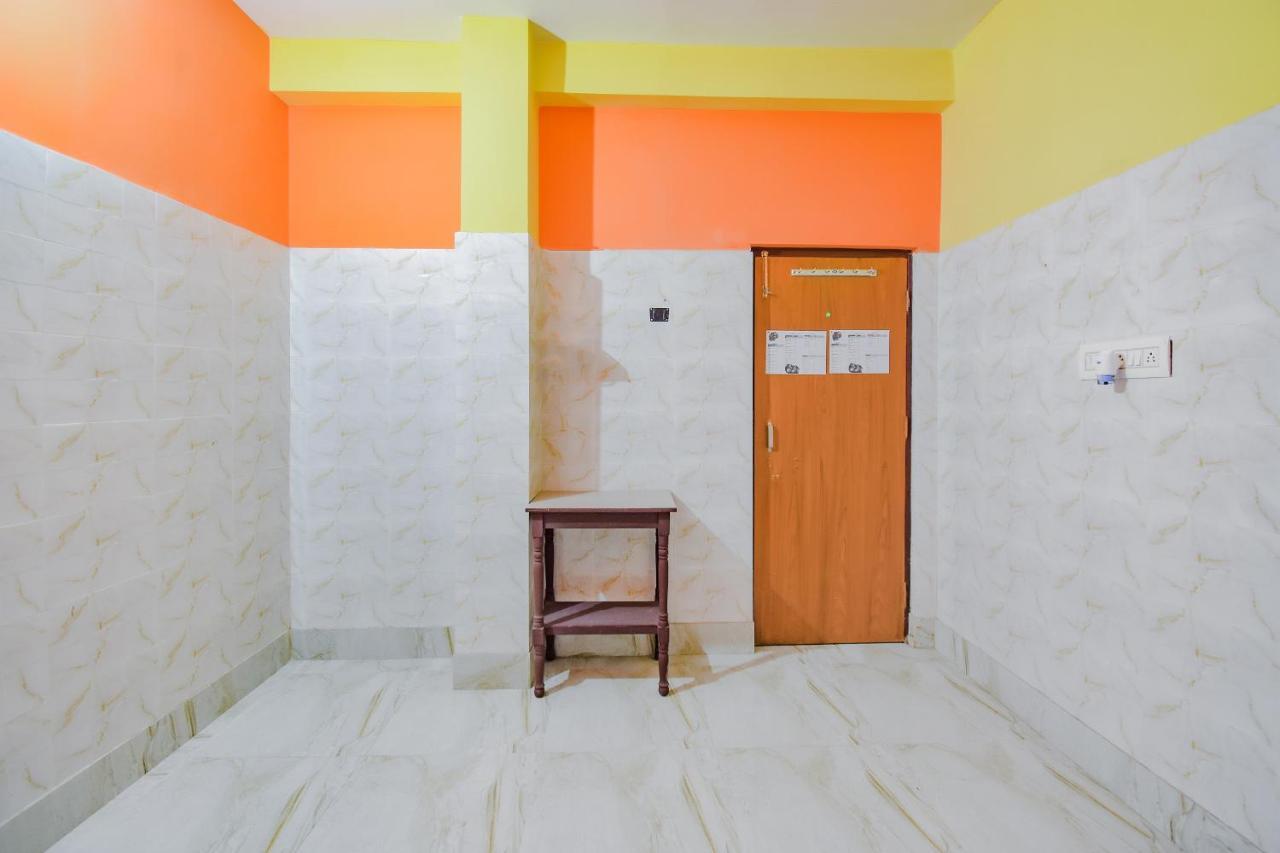 Spot On 74542 Aarav Hotel Jādabpur Kültér fotó
