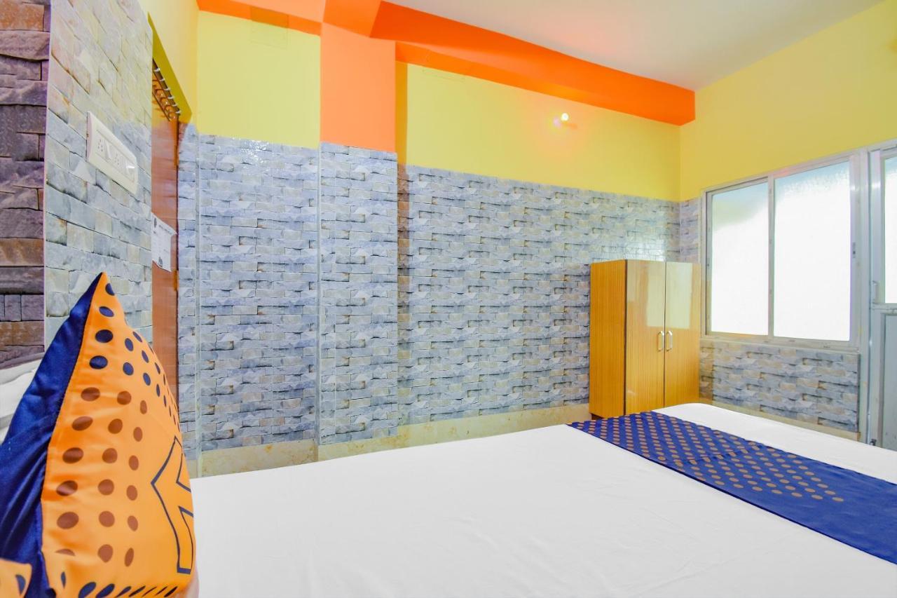 Spot On 74542 Aarav Hotel Jādabpur Kültér fotó